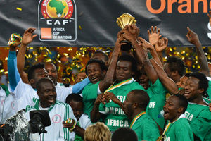 斯帅：为什么换下伊尔迪兹？我换上的是转会费5000万的奥蓬达（斯帅解释换人：伊尔迪兹下场，我派上转会费5000万的奥蓬达）