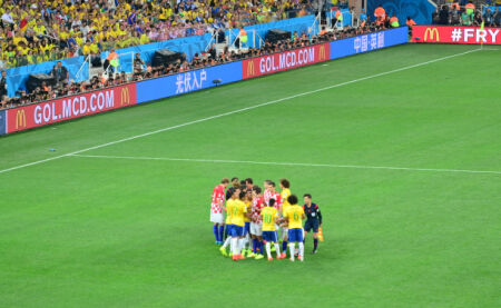 图片报：多特后防线出现危机，将面临安东和安塞尔米诺缺阵（图片报：多特防线告急，安东与安塞尔米诺将缺席）