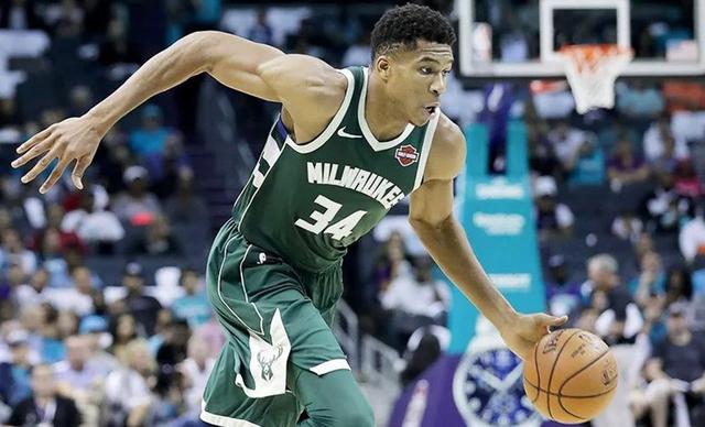 前河北队门将王年将成拍戏时被打伤，眼角被打开缝了三针（前河北队门将王年将在拍戏时遭打伤，眼角裂开缝了三针）