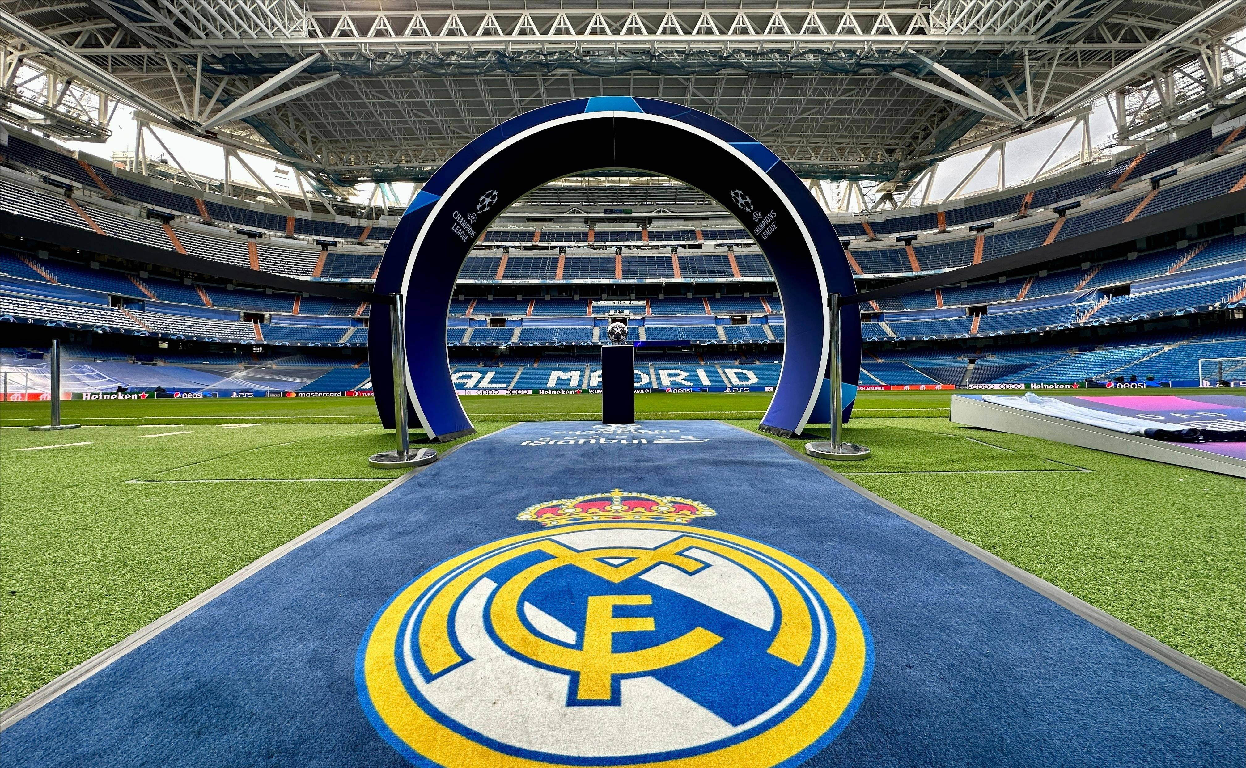 切尔西客场1-3不敌利兹联，终结7场不败，排名跌至第四，利兹联成功跳出降级区。（客场1-3不敌利兹，切尔西七场不败告终跌至第4，利兹脱离降级区）