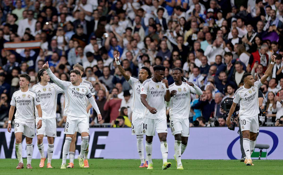 卡拉格：斯凯利是天才球员，对他未入选英格兰大名单感到惊讶（卡拉格称斯凯利天赋异禀，惊讶其落选英格兰名单）