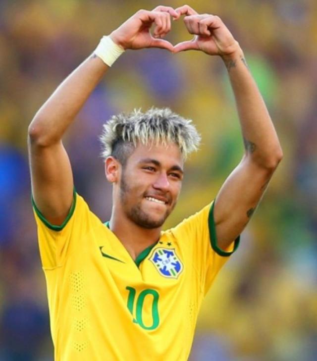 萨拉赫非洲杯前给队友开会，强调夺冠对他个人来说也意义非凡（非洲杯开赛前萨拉赫召集队友誓师：夺冠对我个人意义重大）