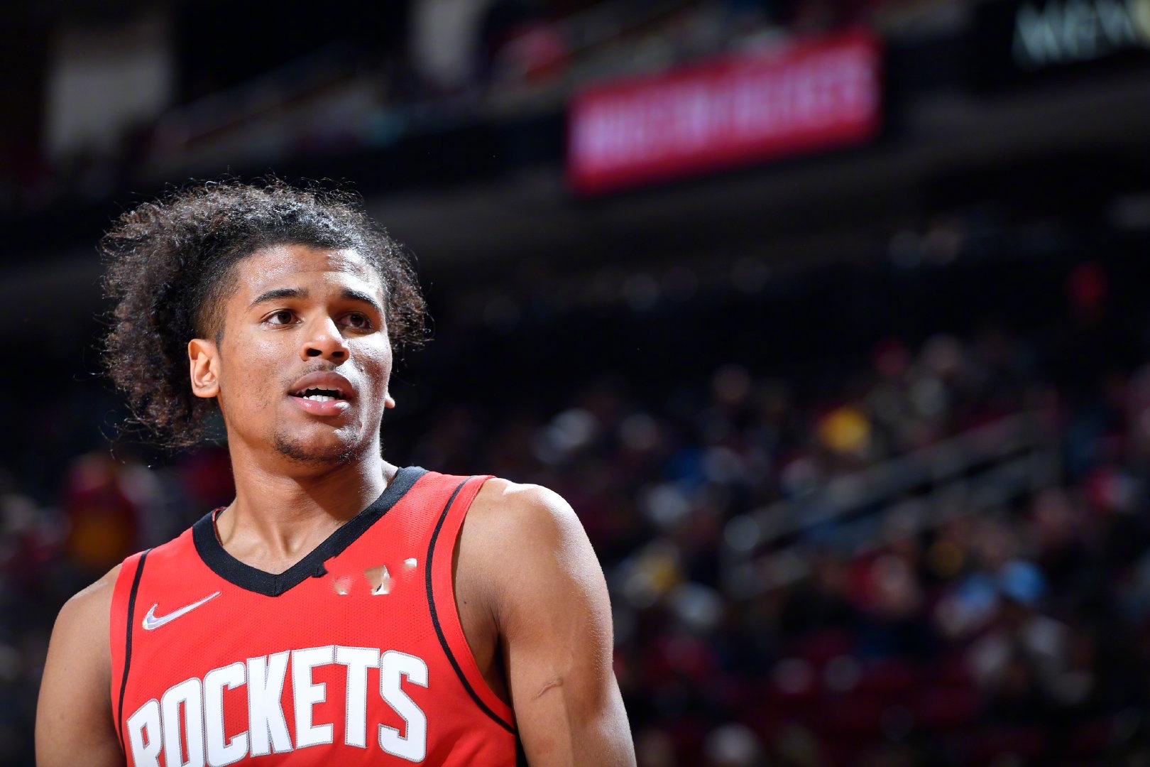 早报：阿森纳晋级英联杯四强；恩德里克租借加盟里昂（晨报：阿森纳挺进英联杯四强，恩德里克租借赴里昂）