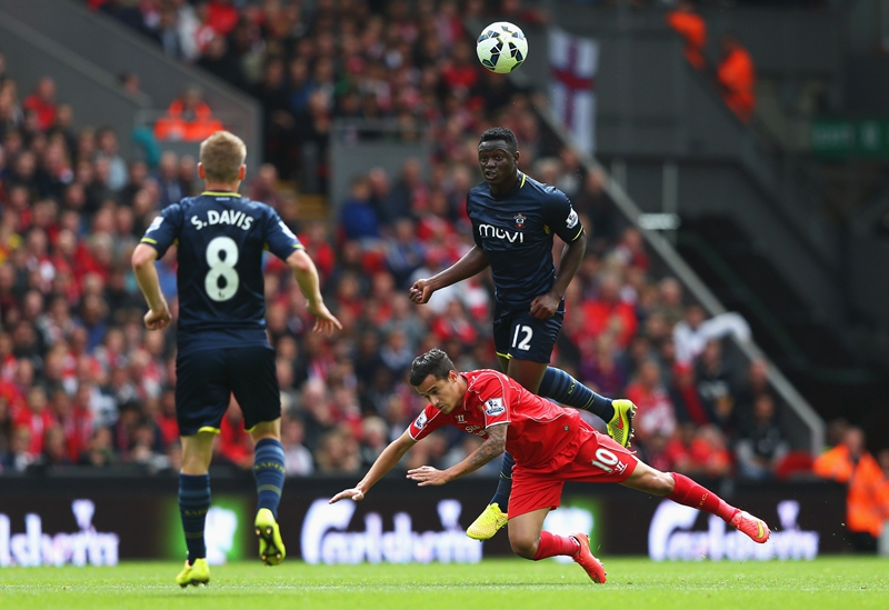 近15年谷歌每年搜索量最高球员：C罗10次断崖领先，梅西仅1次（过去15年谷歌年度最热球员榜：C罗10次遥遥领先，梅西仅一次）