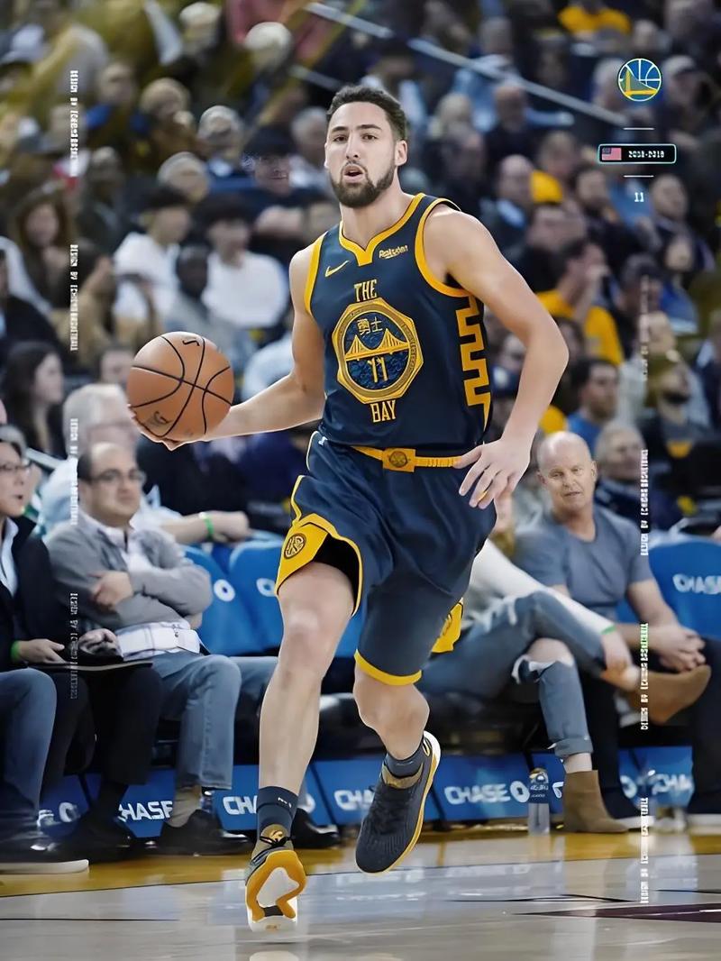 欧文突破防守助攻队友制胜（欧文强突分球助队友锁定胜局）